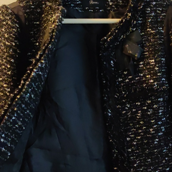 Blazer - Picture 4 of 4